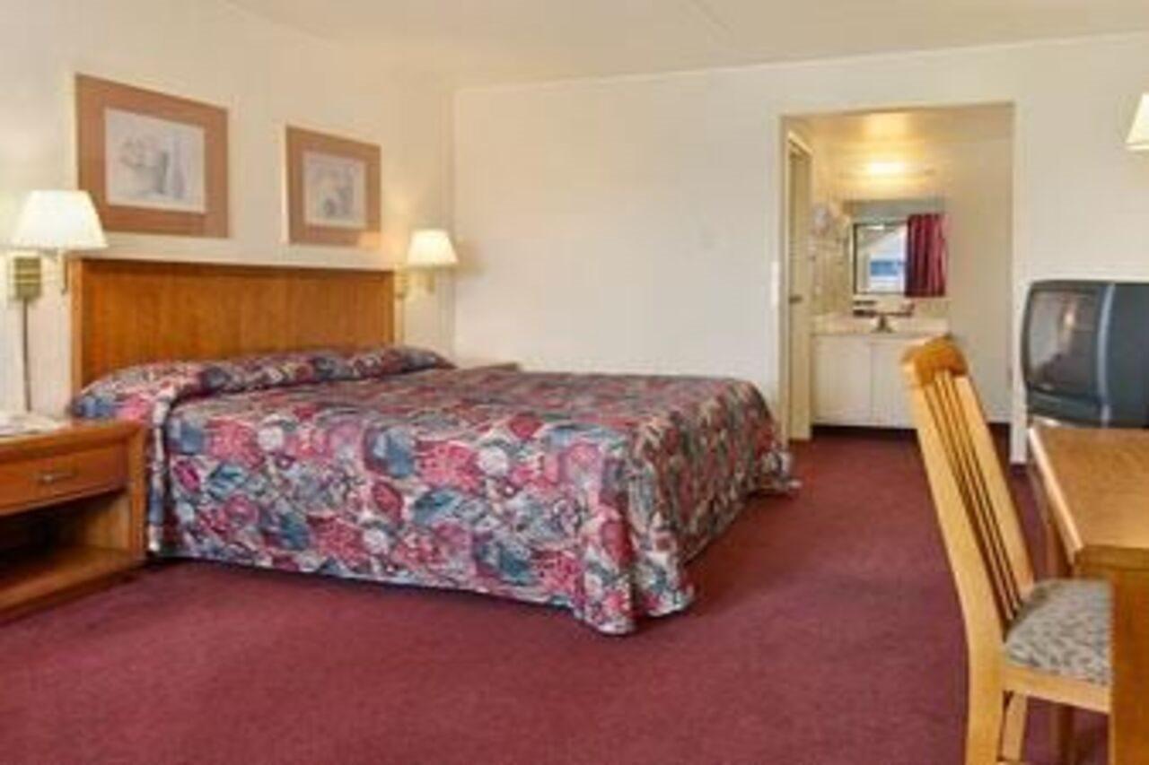 Rodeway Inn Sandusky Extérieur photo