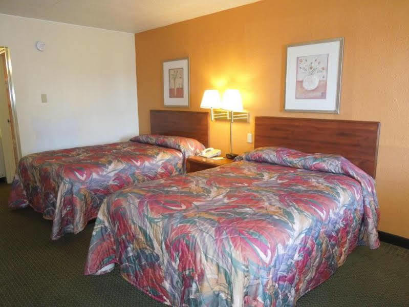 Rodeway Inn Sandusky Extérieur photo