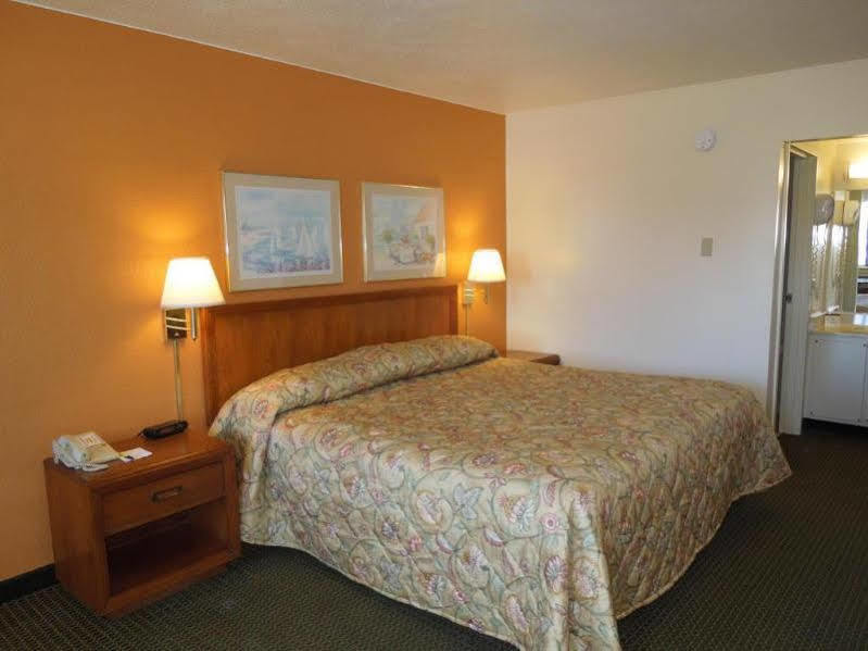 Rodeway Inn Sandusky Extérieur photo