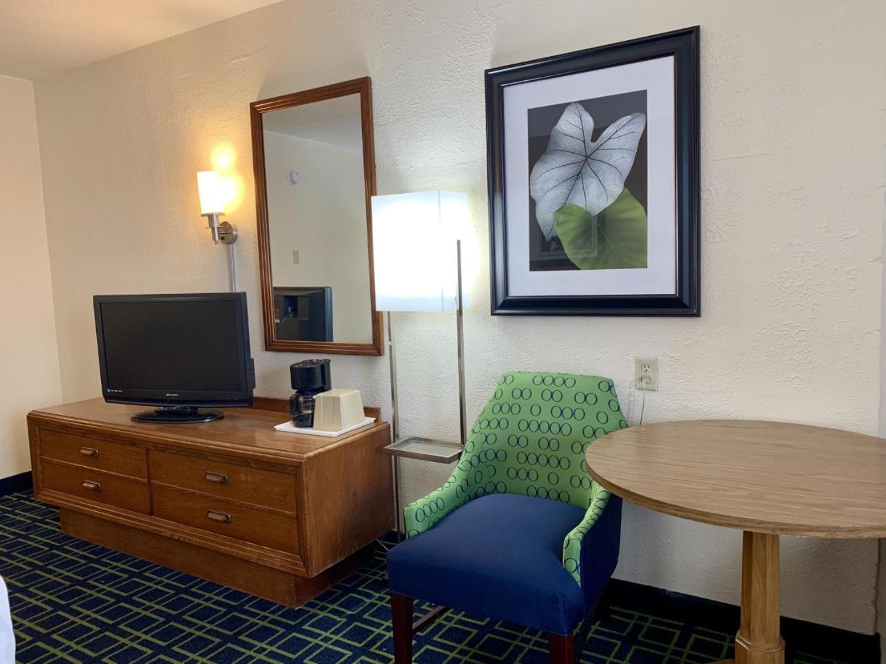 Rodeway Inn Sandusky Extérieur photo